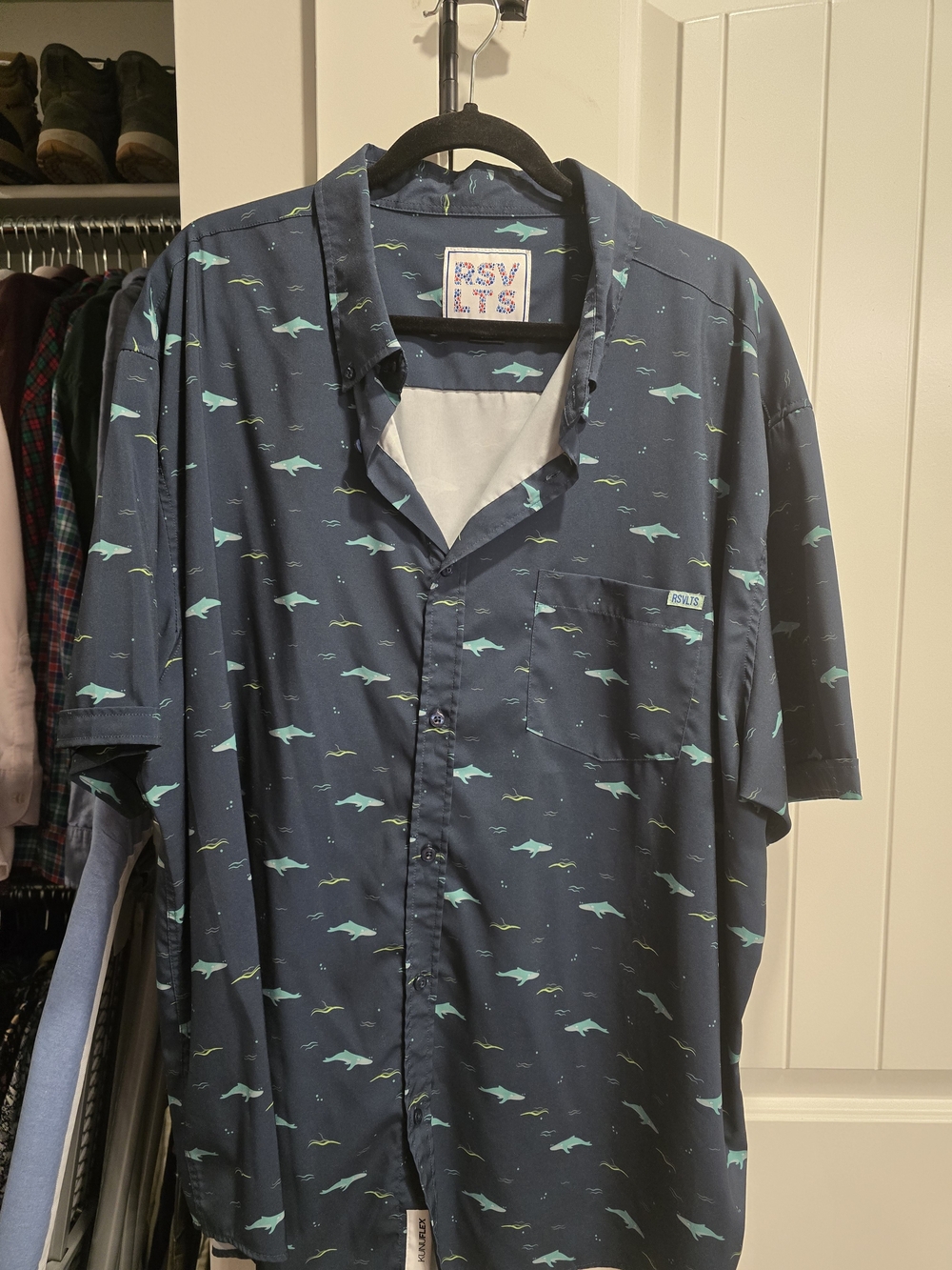 RSVLTS Men's Navy Short-Sleeve Button-Up Shirt - Teal Shark Print